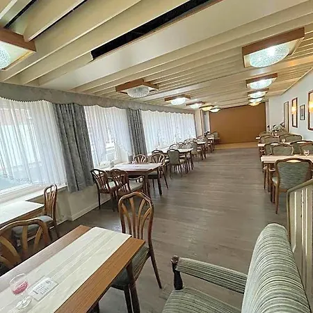 Deutsches Haus Hotel 3*
